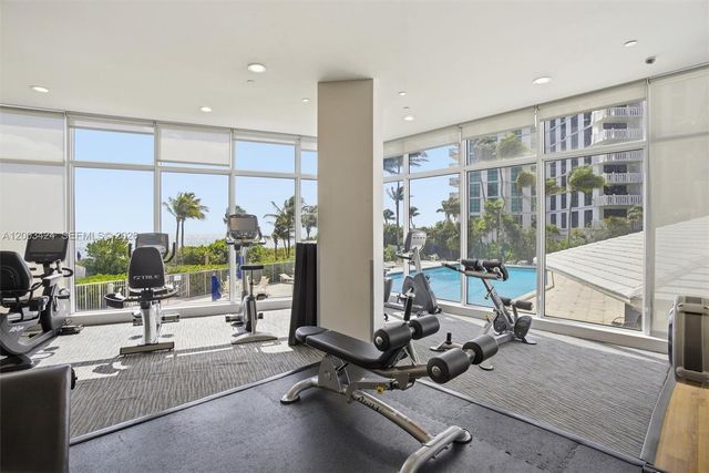 600 Grapetree Dr 4BS, Key Biscayne, FL 33149