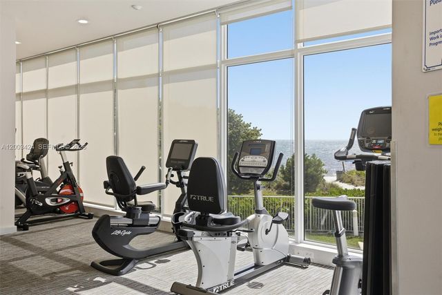 600 Grapetree Dr 4BS, Key Biscayne, FL 33149