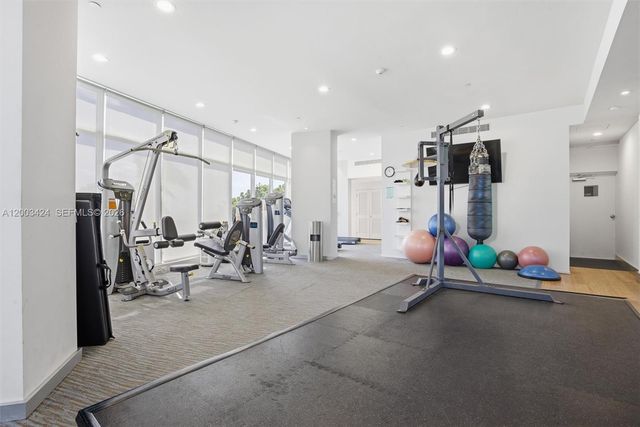 600 Grapetree Dr 4BS, Key Biscayne, FL 33149