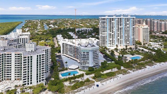 600 Grapetree Dr 4BS, Key Biscayne, FL 33149