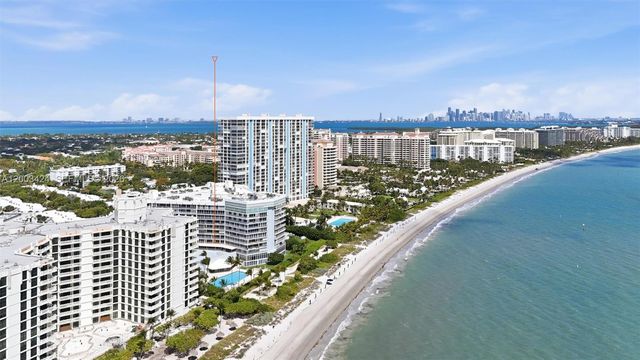 600 Grapetree Dr 4BS, Key Biscayne, FL 33149