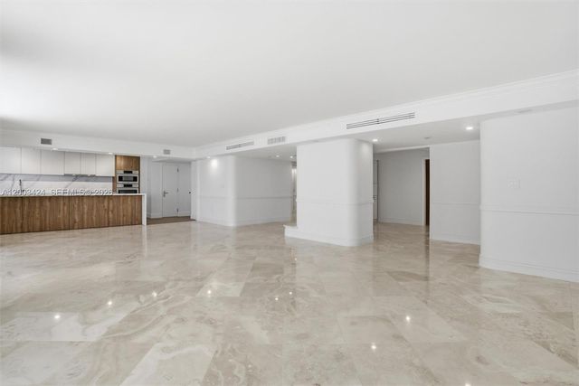 600 Grapetree Dr 4BS, Key Biscayne, FL 33149