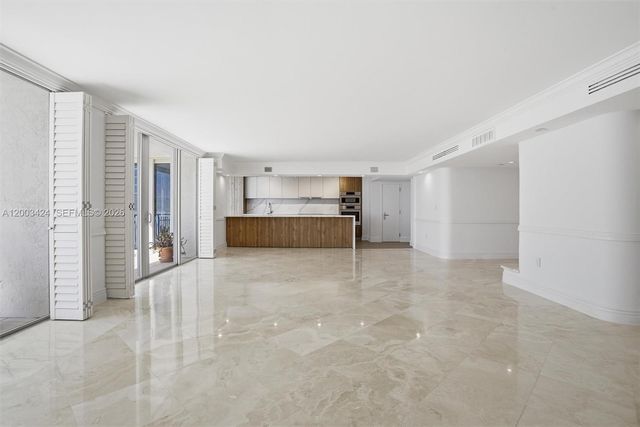 600 Grapetree Dr 4BS, Key Biscayne, FL 33149