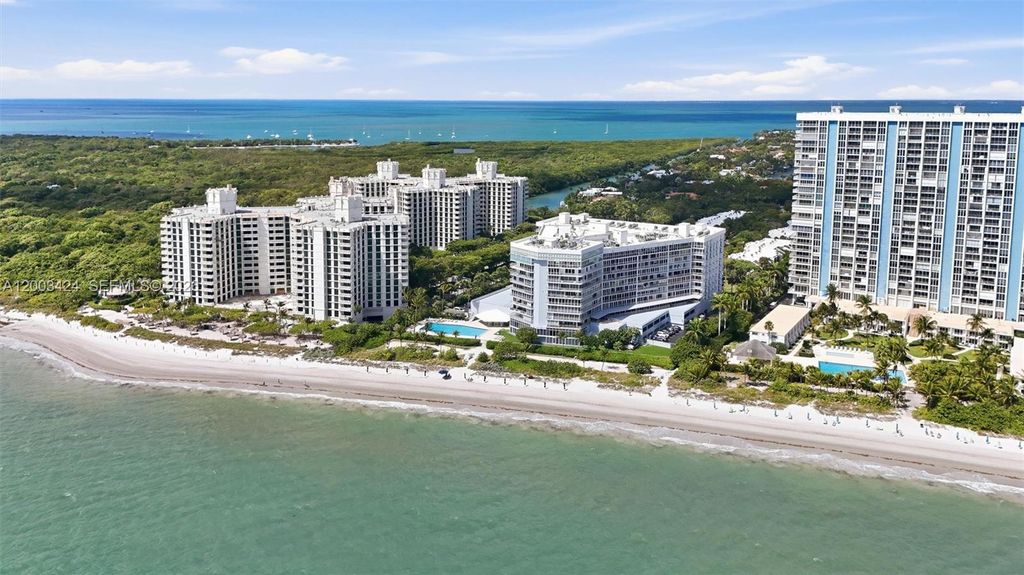 600 Grapetree Dr 4BS, Key Biscayne, FL 33149