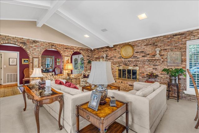 1609 Lake Hill Lane, Plano, TX 75023