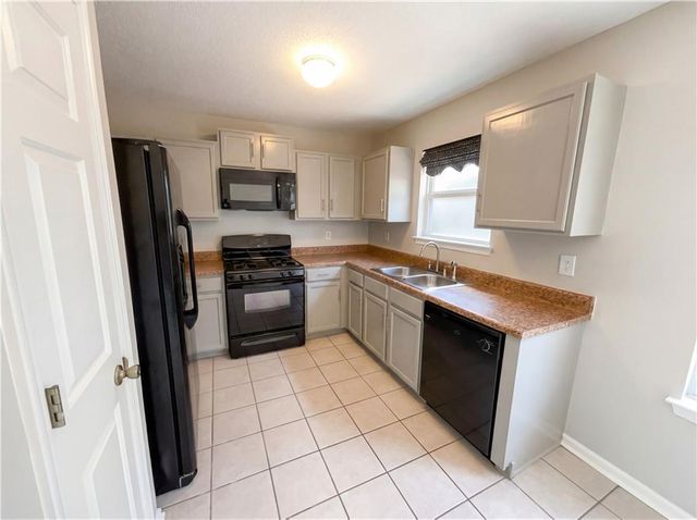 2690 Rambling Way, Lithonia, GA 30058