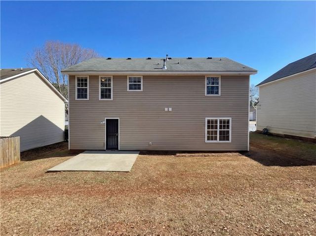 2690 Rambling Way, Lithonia, GA 30058