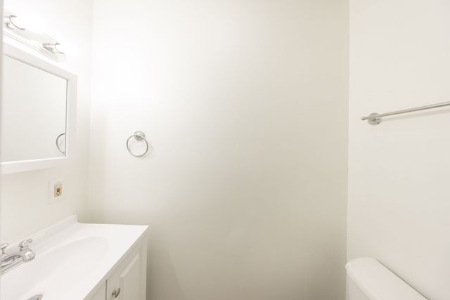 24 Ellsmere St, Worcester, MA 01604