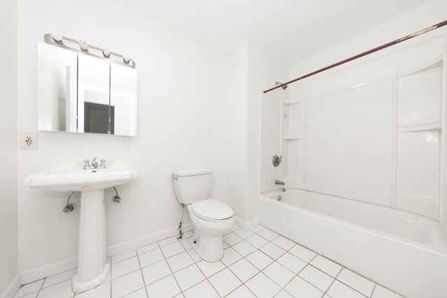 24 Ellsmere St, Worcester, MA 01604