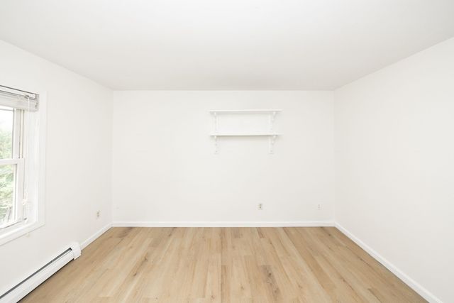 24 Ellsmere St, Worcester, MA 01604