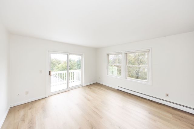 24 Ellsmere St, Worcester, MA 01604