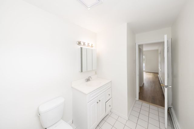24 Ellsmere St, Worcester, MA 01604