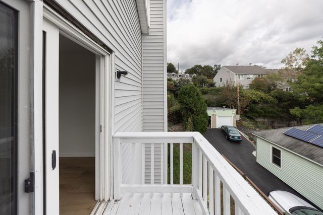 24 Ellsmere St, Worcester, MA 01604