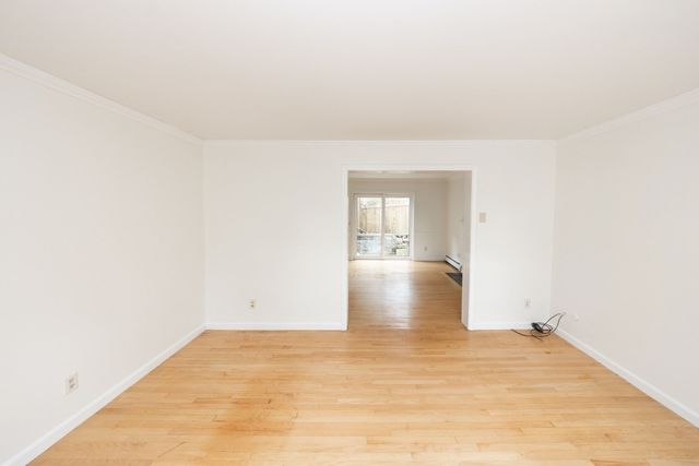 24 Ellsmere St, Worcester, MA 01604
