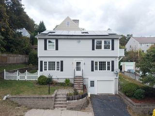 24 Ellsmere St, Worcester, MA 01604