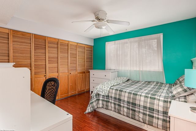 5840 W 77th Street 302, Burbank, IL 60459