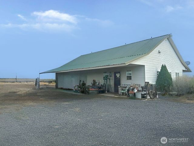 9973 SE Road S, Warden, WA 98857