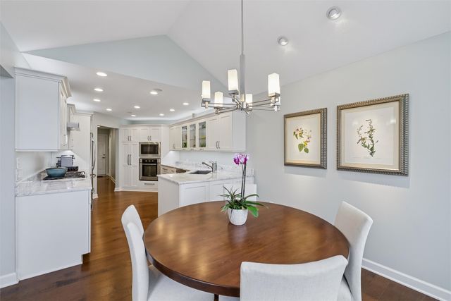 13749 Bay Hill Court, Clive, IA 50325