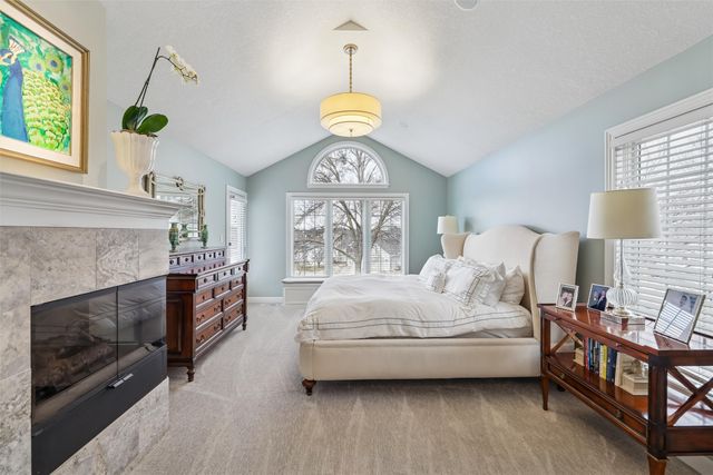 13749 Bay Hill Court, Clive, IA 50325