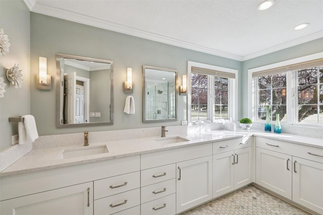 13749 Bay Hill Court, Clive, IA 50325