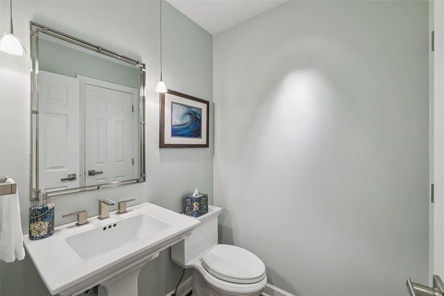 13749 Bay Hill Court, Clive, IA 50325