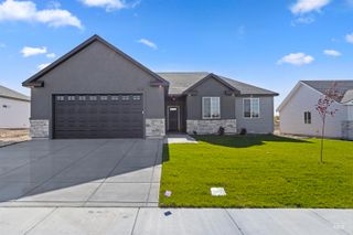 819 Waveland Avenue, Filer, ID 83328
