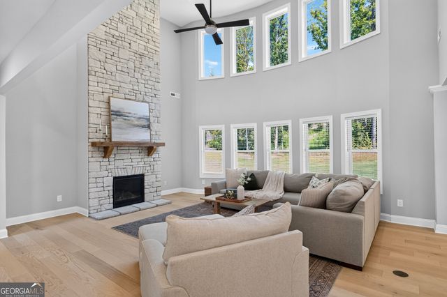 72 Sanders Crossing, Newnan, GA 30263