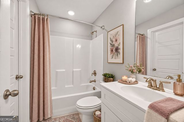 72 Sanders Crossing, Newnan, GA 30263