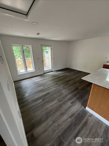 13348 32nd Avenue S, Tukwila, WA 98168