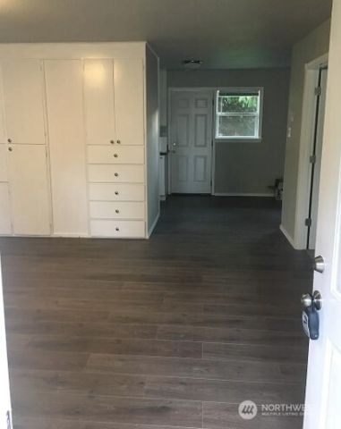 13348 32nd Avenue S, Tukwila, WA 98168