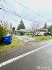 13348 32nd Avenue S, Tukwila, WA 98168