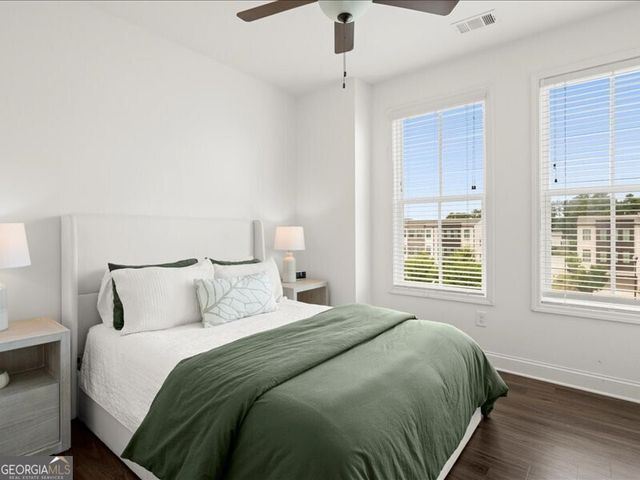 6136 Eves Way, Norcross, GA 30071