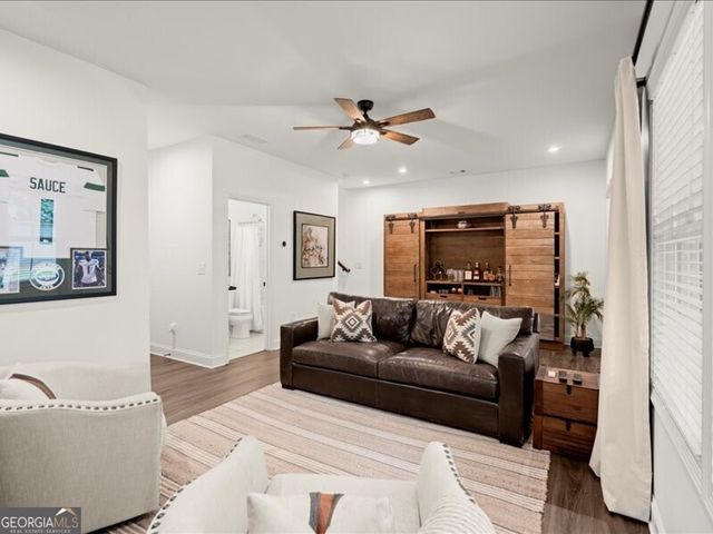 6136 Eves Way, Norcross, GA 30071