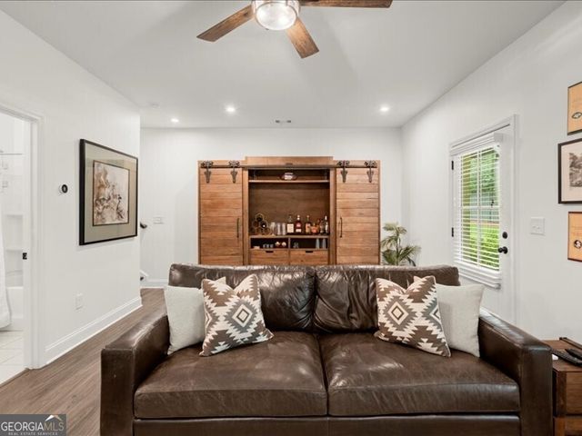6136 Eves Way, Norcross, GA 30071