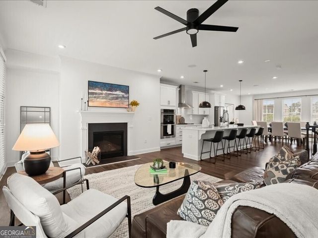 6136 Eves Way, Norcross, GA 30071