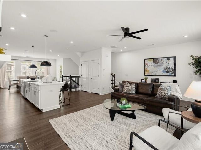 6136 Eves Way, Norcross, GA 30071