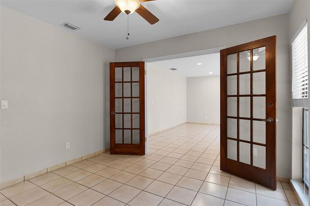 8208 LA SERENA DRIVE, Tampa, FL 33614