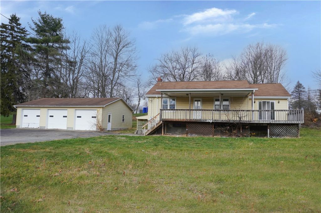 920 Collinsburg Road, Rostraver, PA 15089