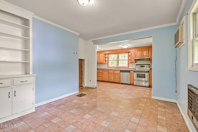 301 Keenburg Road Road, Bluff City, TN 37618