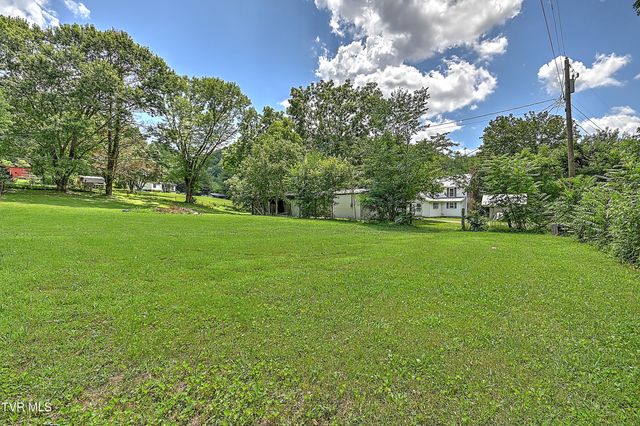 301 Keenburg Road Road, Bluff City, TN 37618