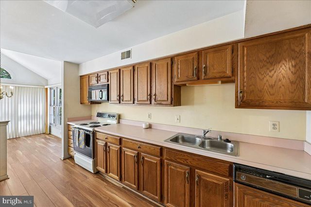1569 CHURCH HILL PL, Reston, VA 20194