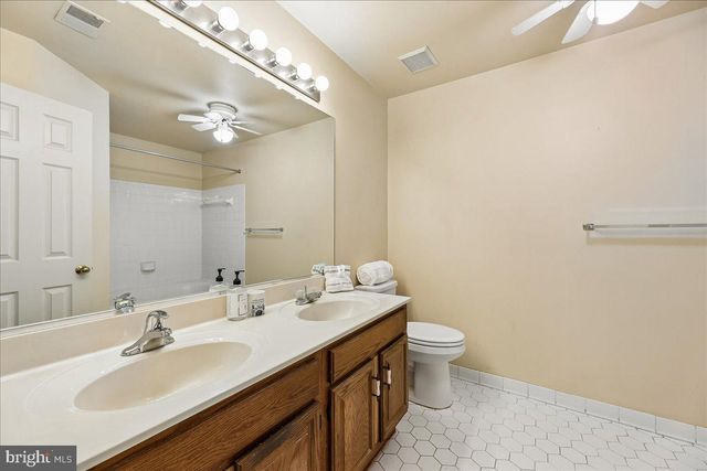 1569 CHURCH HILL PL, Reston, VA 20194