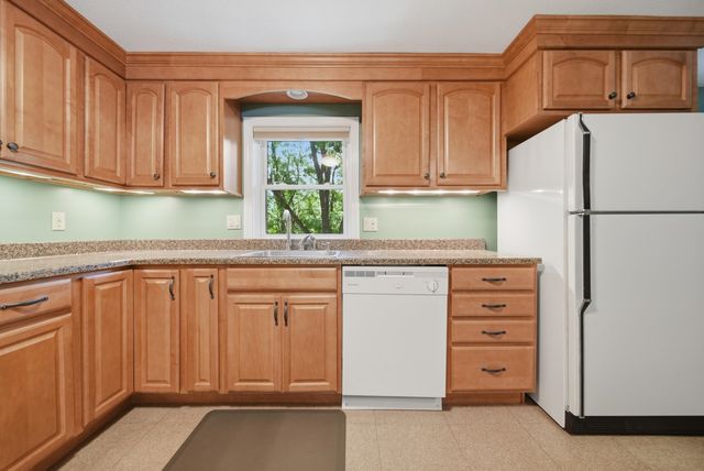 17 Parker Drive, Nashua, NH 03062