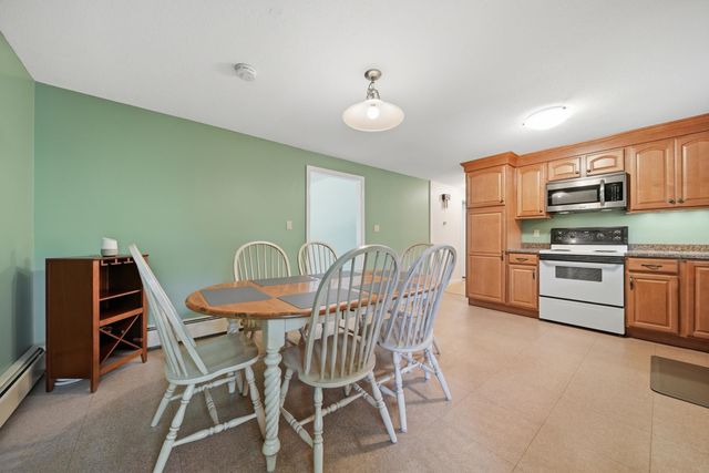 17 Parker Drive, Nashua, NH 03062