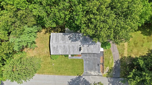17 Parker Drive, Nashua, NH 03062