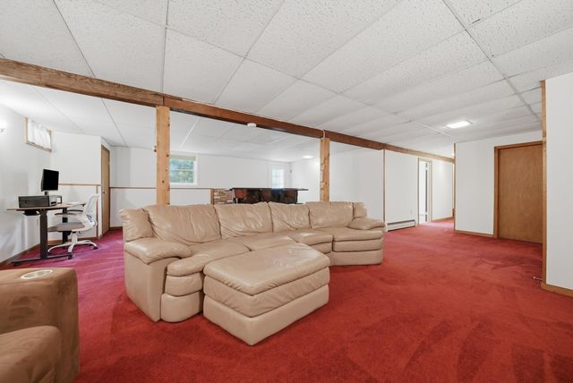 17 Parker Drive, Nashua, NH 03062