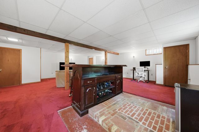 17 Parker Drive, Nashua, NH 03062