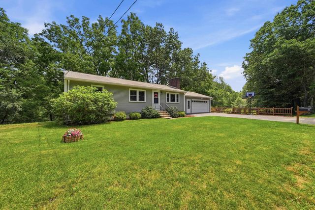 17 Parker Drive, Nashua, NH 03062