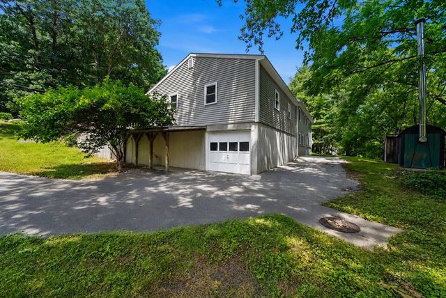 17 Parker Drive, Nashua, NH 03062