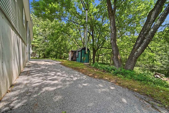17 Parker Drive, Nashua, NH 03062